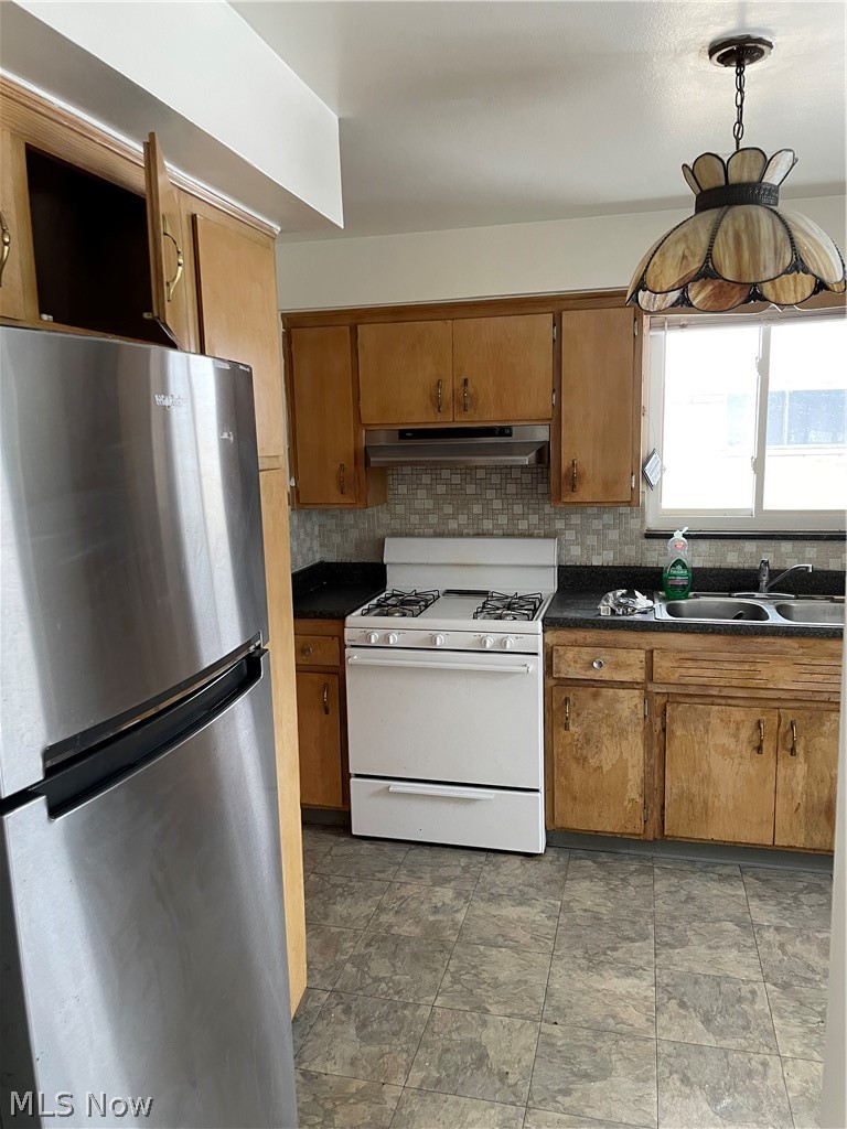 7029 Brandywine Road Parma Heights, OH 44130 - Photo 2 of 23