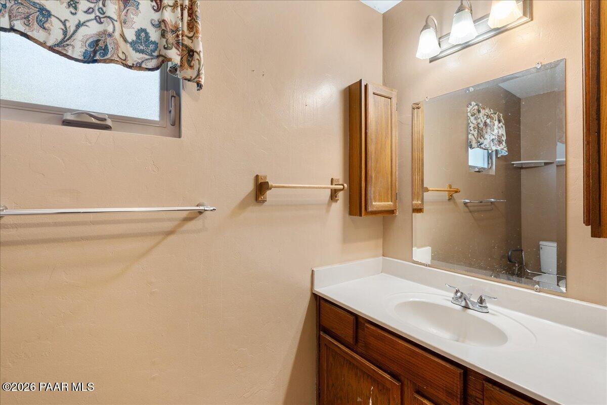 17829 East Jackrabbit Road Mayer, AZ 86333 - Photo 14 of 25 15-Bathroom