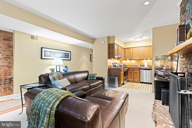 $2,009,000 | 1446 Swann Street Northwest, Washington, DC 20009