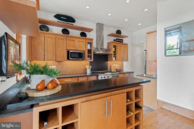 $2,009,000 | 1446 Swann Street Northwest, Washington, DC 20009