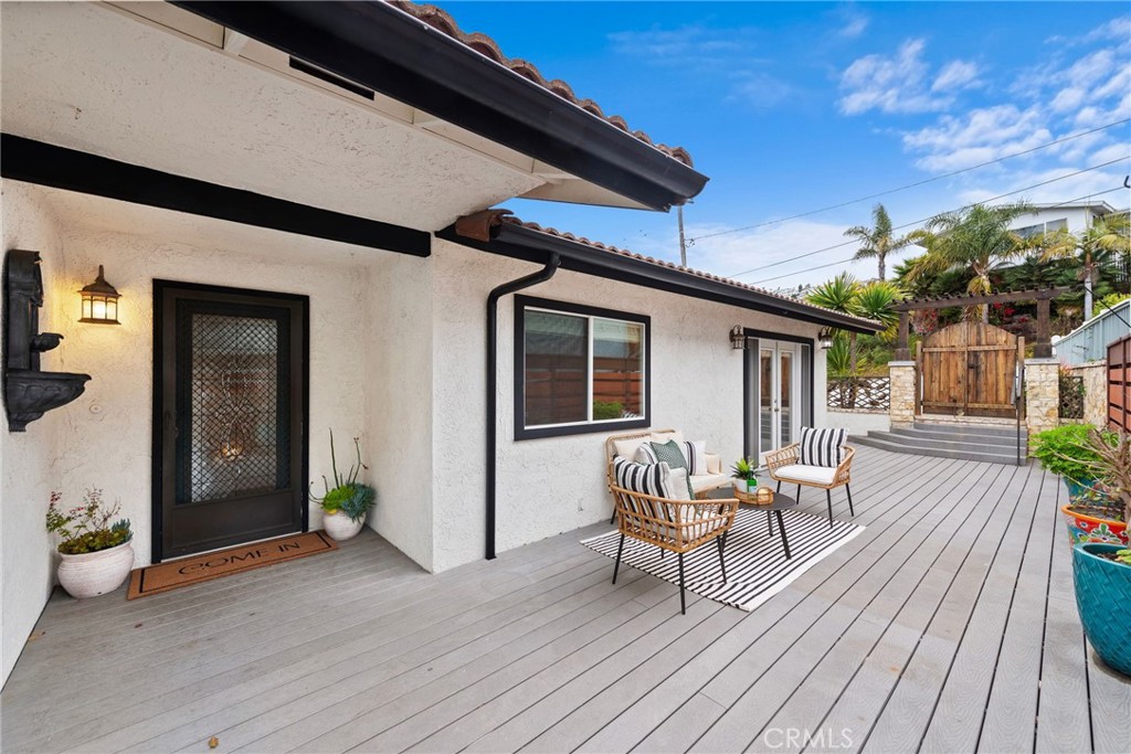 114 Avenida Trieste San Clemente, CA 92672 - Photo 4 of 25