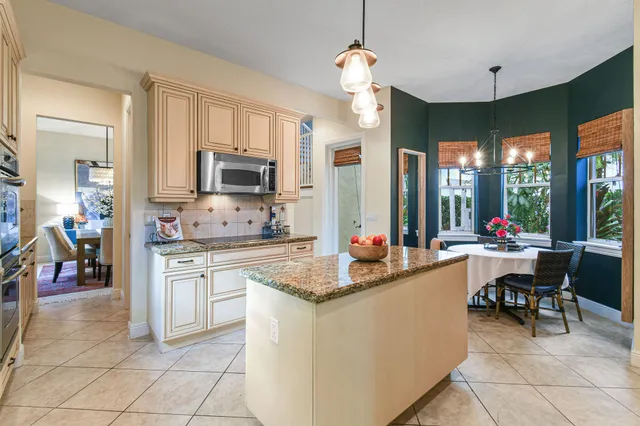 $1,250,000 | 256 West Bay Cedar Circle, Jupiter, FL 33458