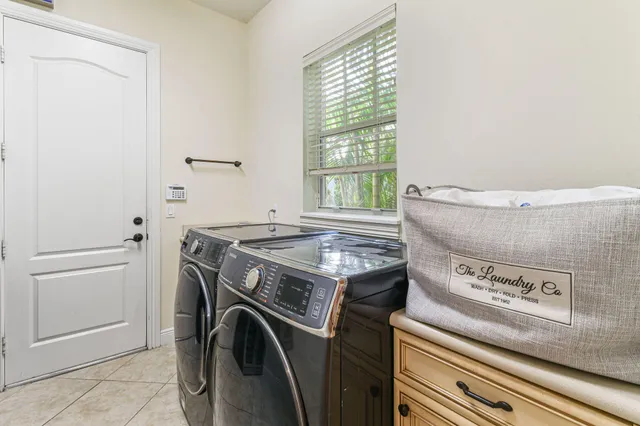 $1,250,000 | 256 West Bay Cedar Circle, Jupiter, FL 33458