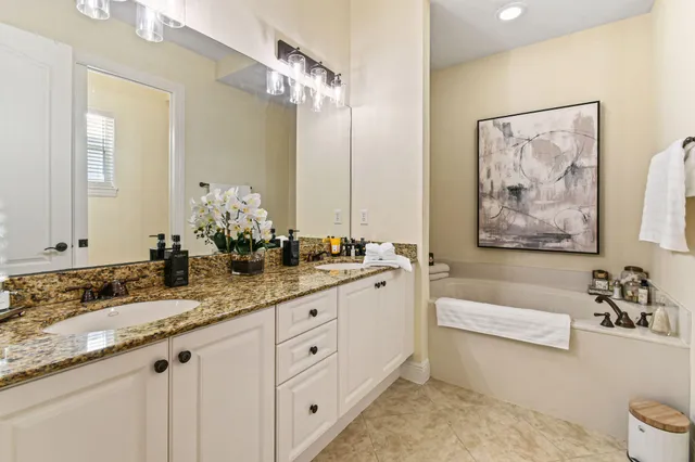 $1,250,000 | 256 West Bay Cedar Circle, Jupiter, FL 33458