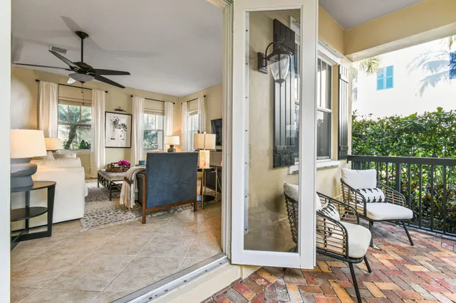 $1,250,000 | 256 West Bay Cedar Circle, Jupiter, FL 33458