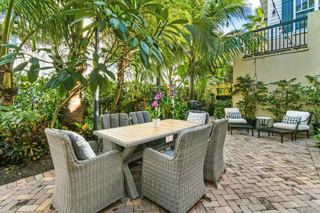 $1,250,000 | 256 West Bay Cedar Circle, Jupiter, FL 33458