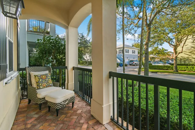 $1,250,000 | 256 West Bay Cedar Circle, Jupiter, FL 33458