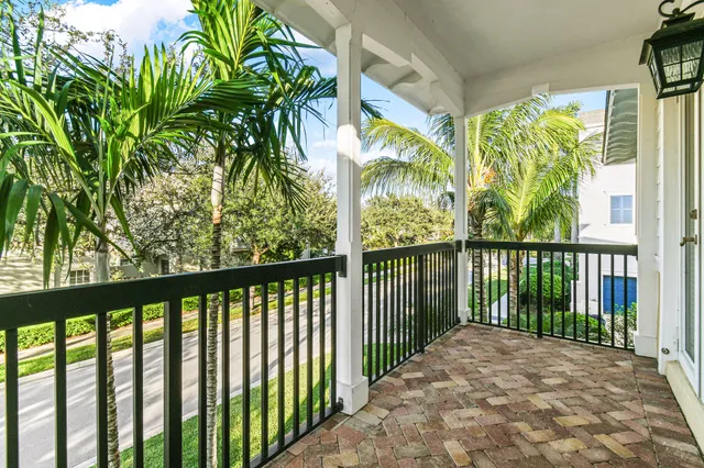 $1,250,000 | 256 West Bay Cedar Circle, Jupiter, FL 33458