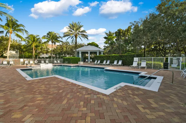 $1,250,000 | 256 West Bay Cedar Circle, Jupiter, FL 33458