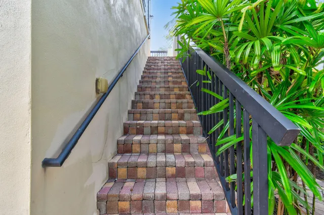 $1,250,000 | 256 West Bay Cedar Circle, Jupiter, FL 33458