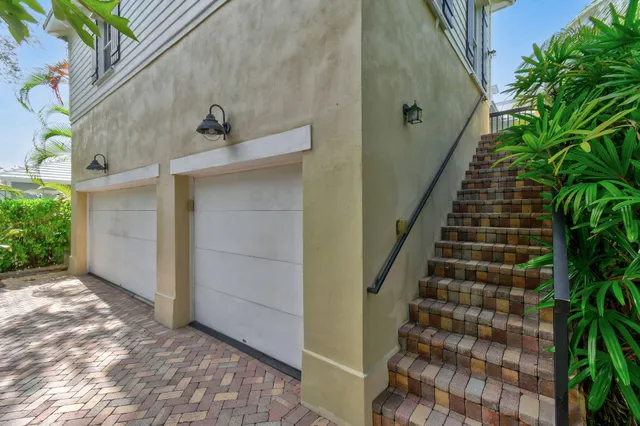 $1,250,000 | 256 West Bay Cedar Circle, Jupiter, FL 33458