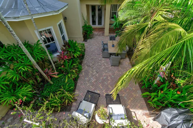 $1,250,000 | 256 West Bay Cedar Circle, Jupiter, FL 33458