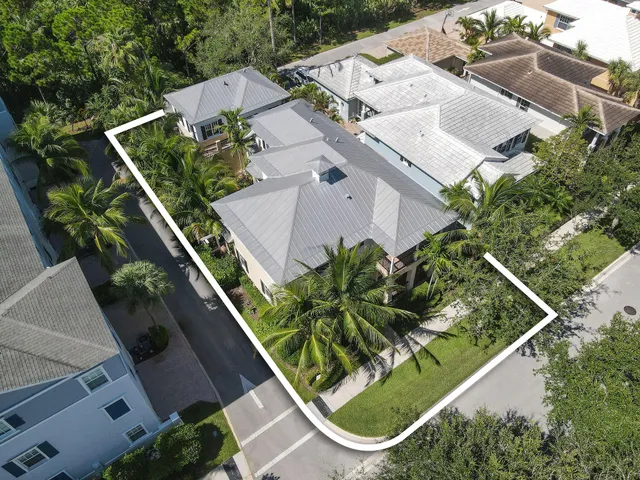 $1,250,000 | 256 West Bay Cedar Circle, Jupiter, FL 33458
