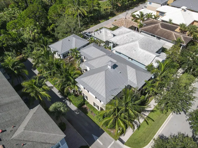 $1,250,000 | 256 West Bay Cedar Circle, Jupiter, FL 33458