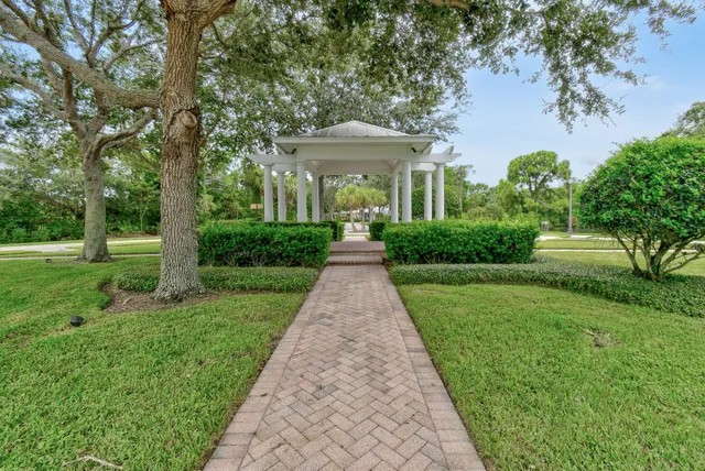 $1,250,000 | 256 West Bay Cedar Circle, Jupiter, FL 33458