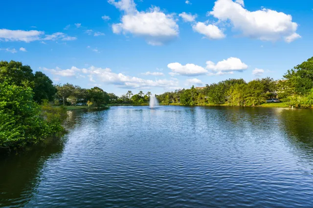 $1,250,000 | 256 West Bay Cedar Circle, Jupiter, FL 33458