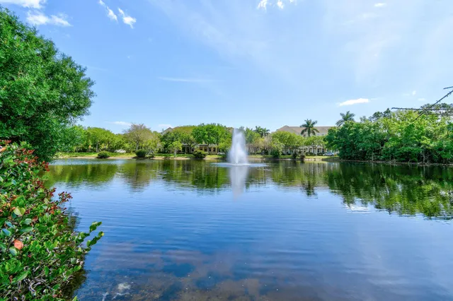$1,250,000 | 256 West Bay Cedar Circle, Jupiter, FL 33458