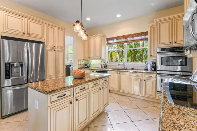 $1,250,000 | 256 West Bay Cedar Circle, Jupiter, FL 33458