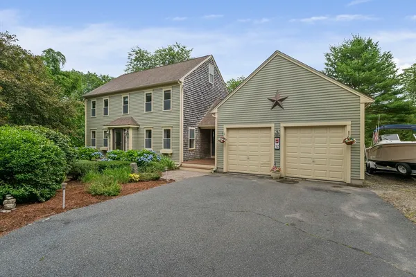 $879,000 | 12 Hillcrest Road, Kingston, MA 02364