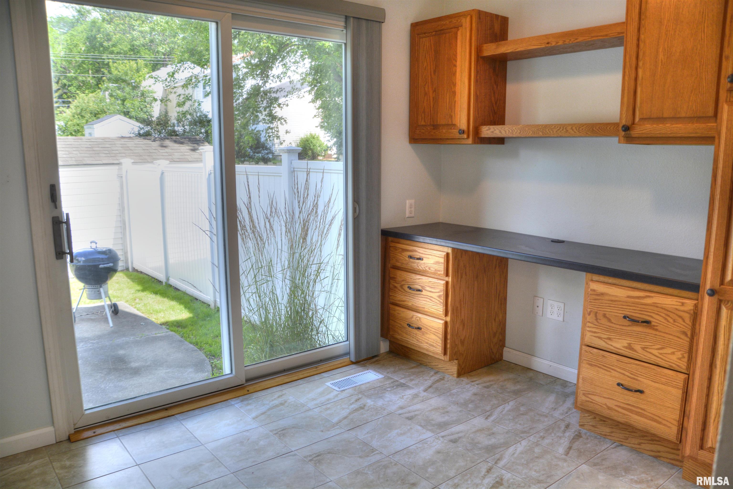 45 North Yorktown Road Macomb, IL 61455 - Photo 11 of 24