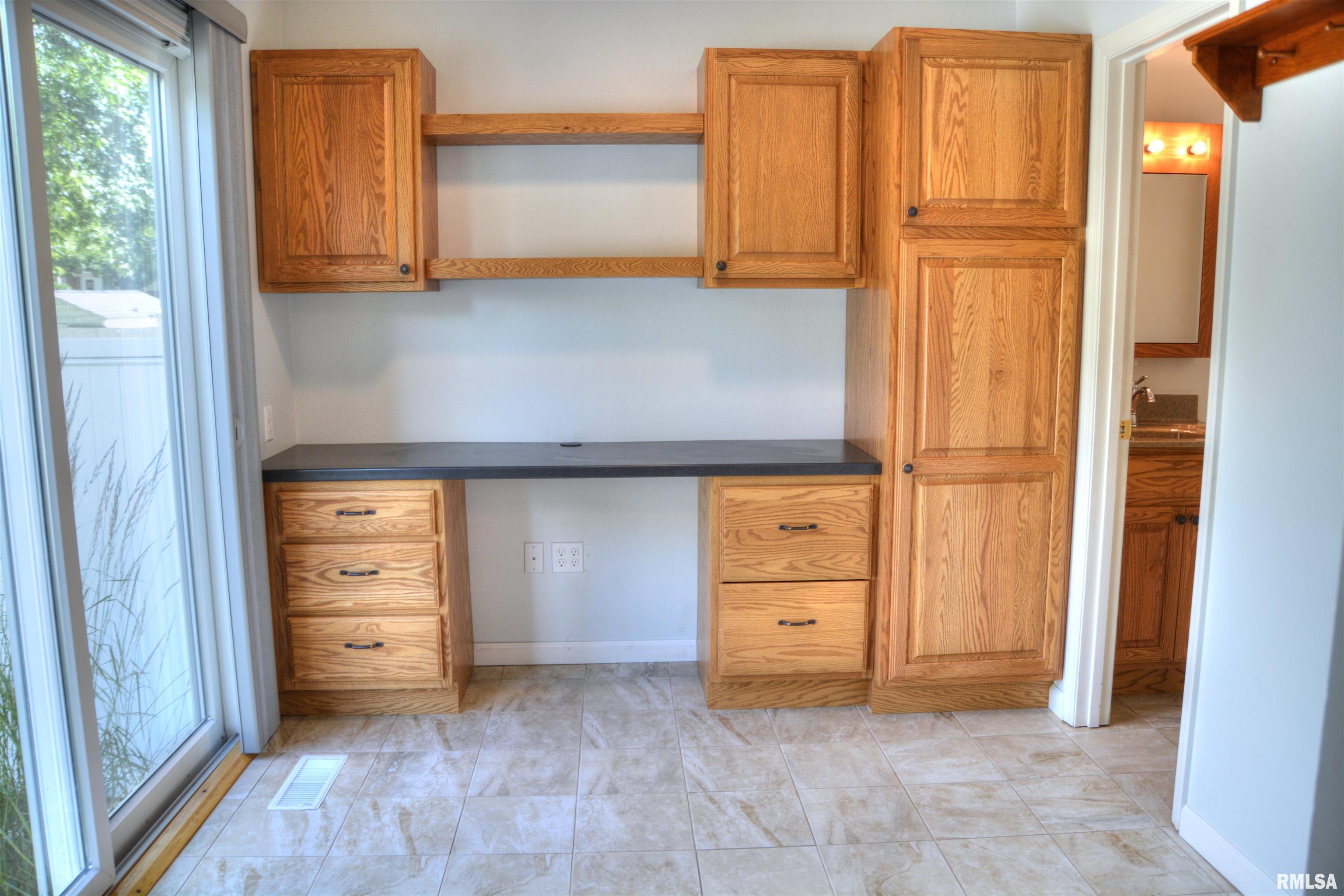 45 North Yorktown Road Macomb, IL 61455 - Photo 12 of 24