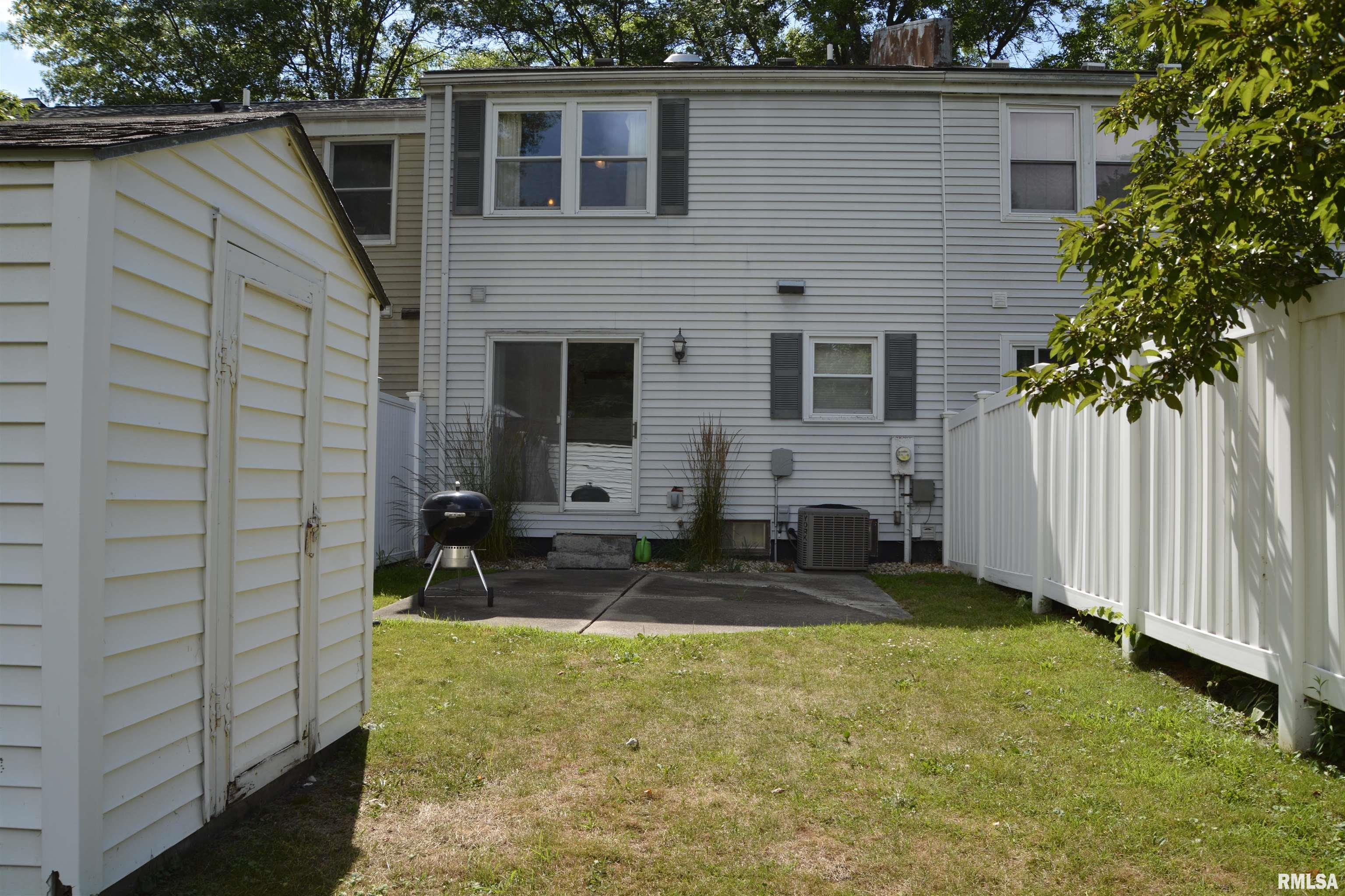 45 North Yorktown Road Macomb, IL 61455 - Photo 3 of 24