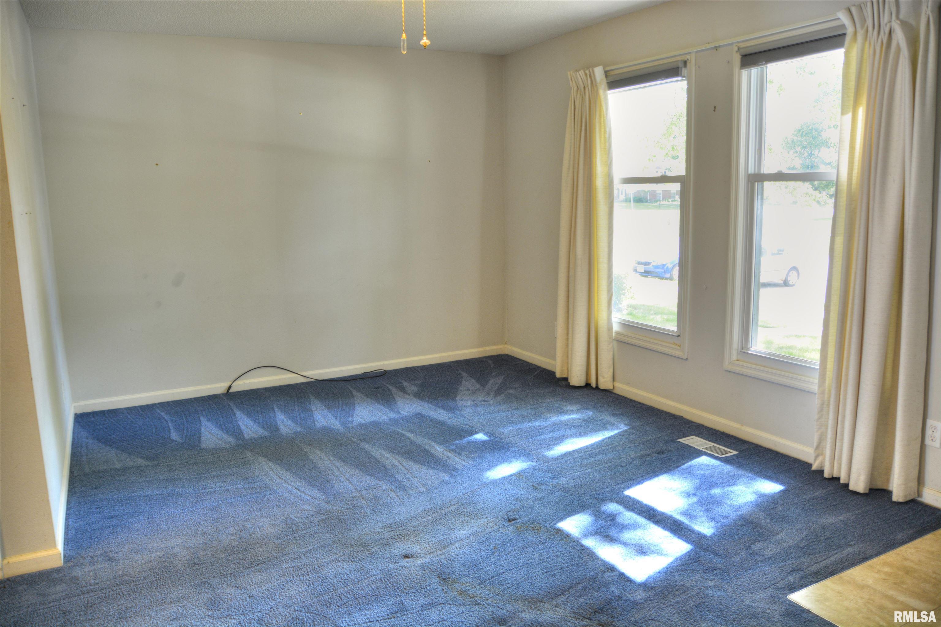 45 North Yorktown Road Macomb, IL 61455 - Photo 5 of 24