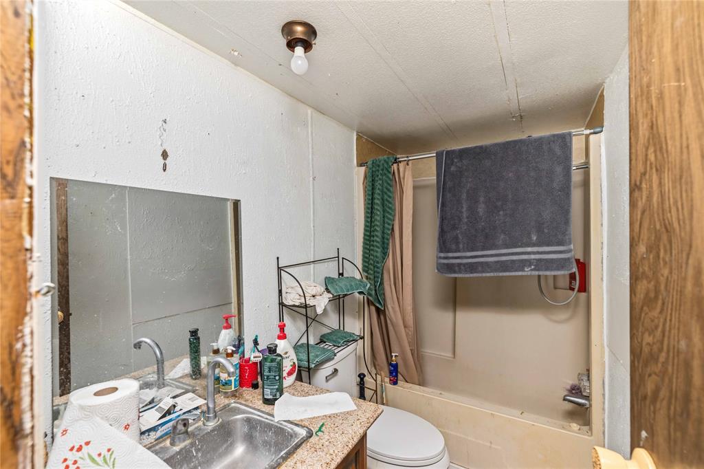 402 East Sherman Mullin, TX 76864 - Photo 16 of 29