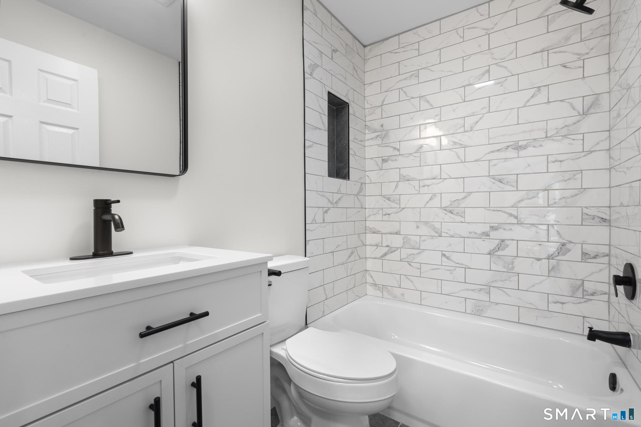 8 Pilgrims Harbor, Unit C Wallingford, CT 06492 - Photo 4 of 25