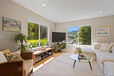 $5,000,000 | 307 North Street, Sausalito, CA 94965