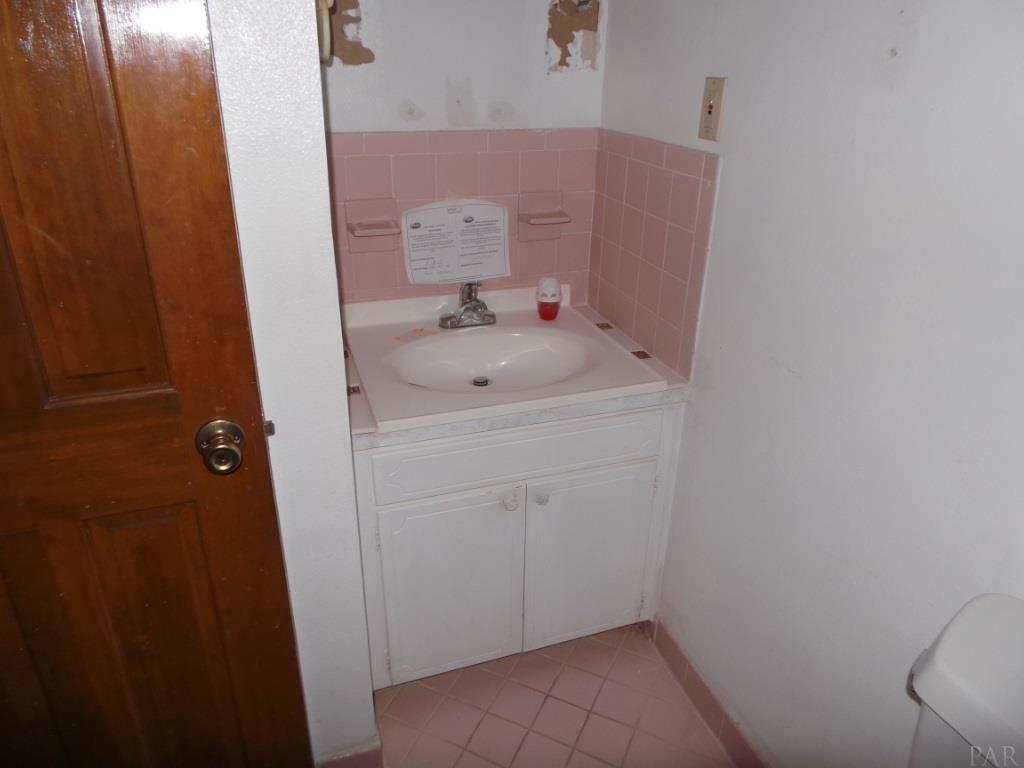 6458 Oakcrest Road Milton, FL 32570 - Photo 20 of 24 Gallery Image 20