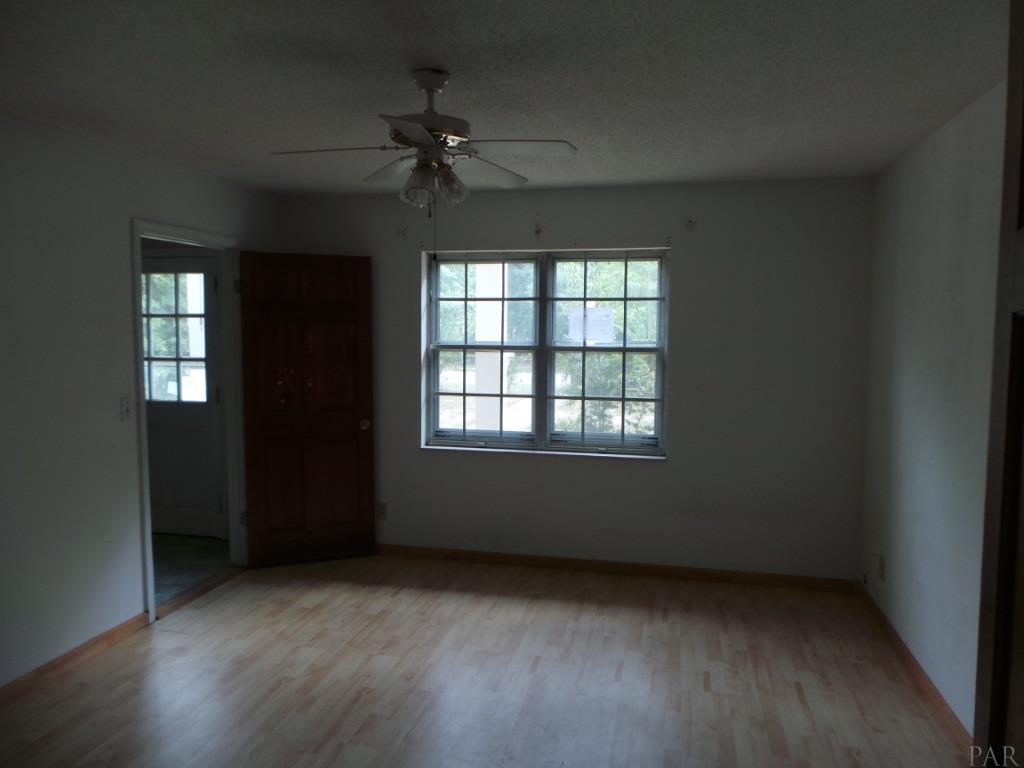 6458 Oakcrest Road Milton, FL 32570 - Photo 23 of 24 Gallery Image 23