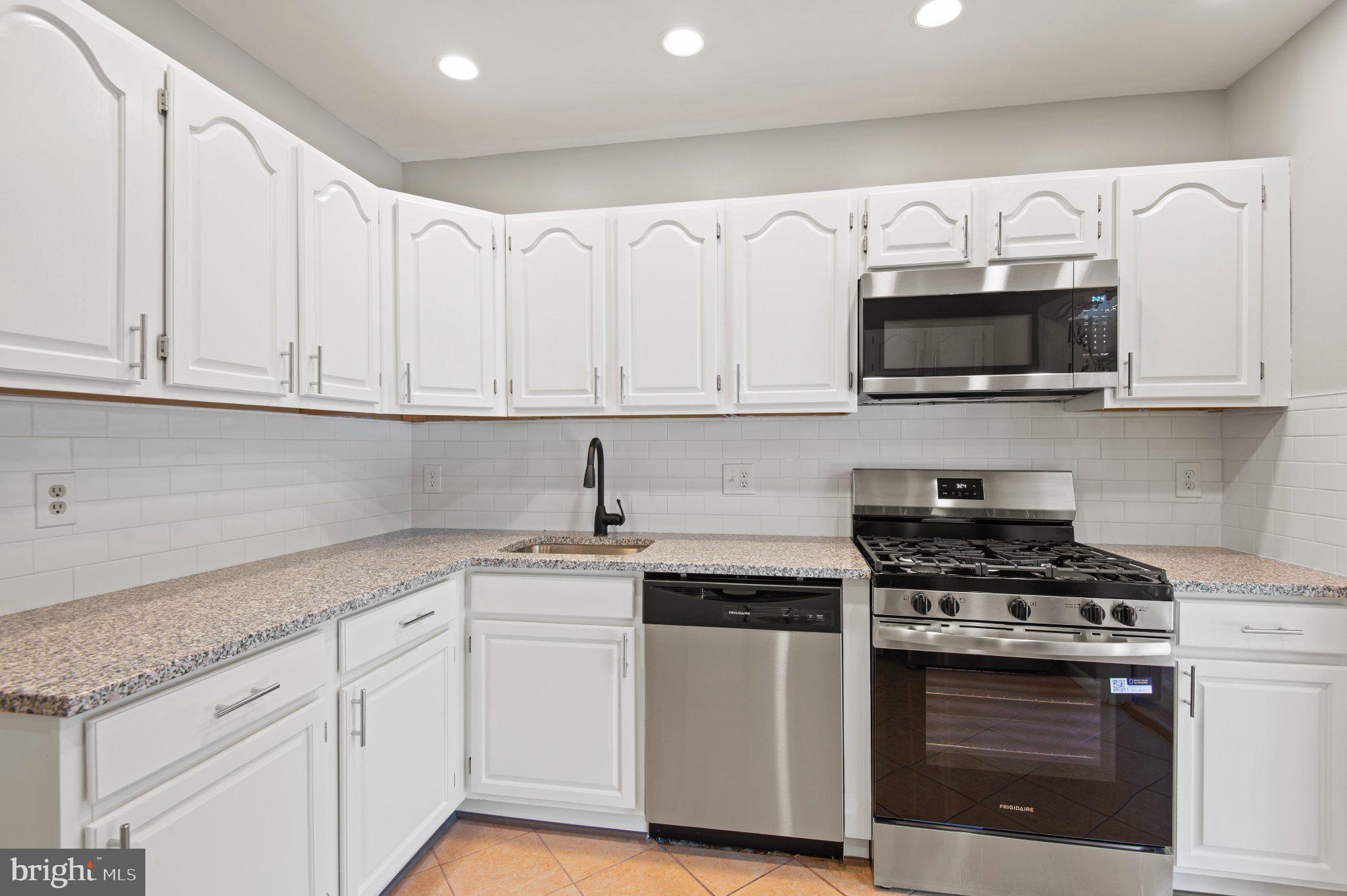 8 Cross Keys Road, Unit 8F Baltimore, MD 21210 - Photo 14 of 32 Gallery Image 14