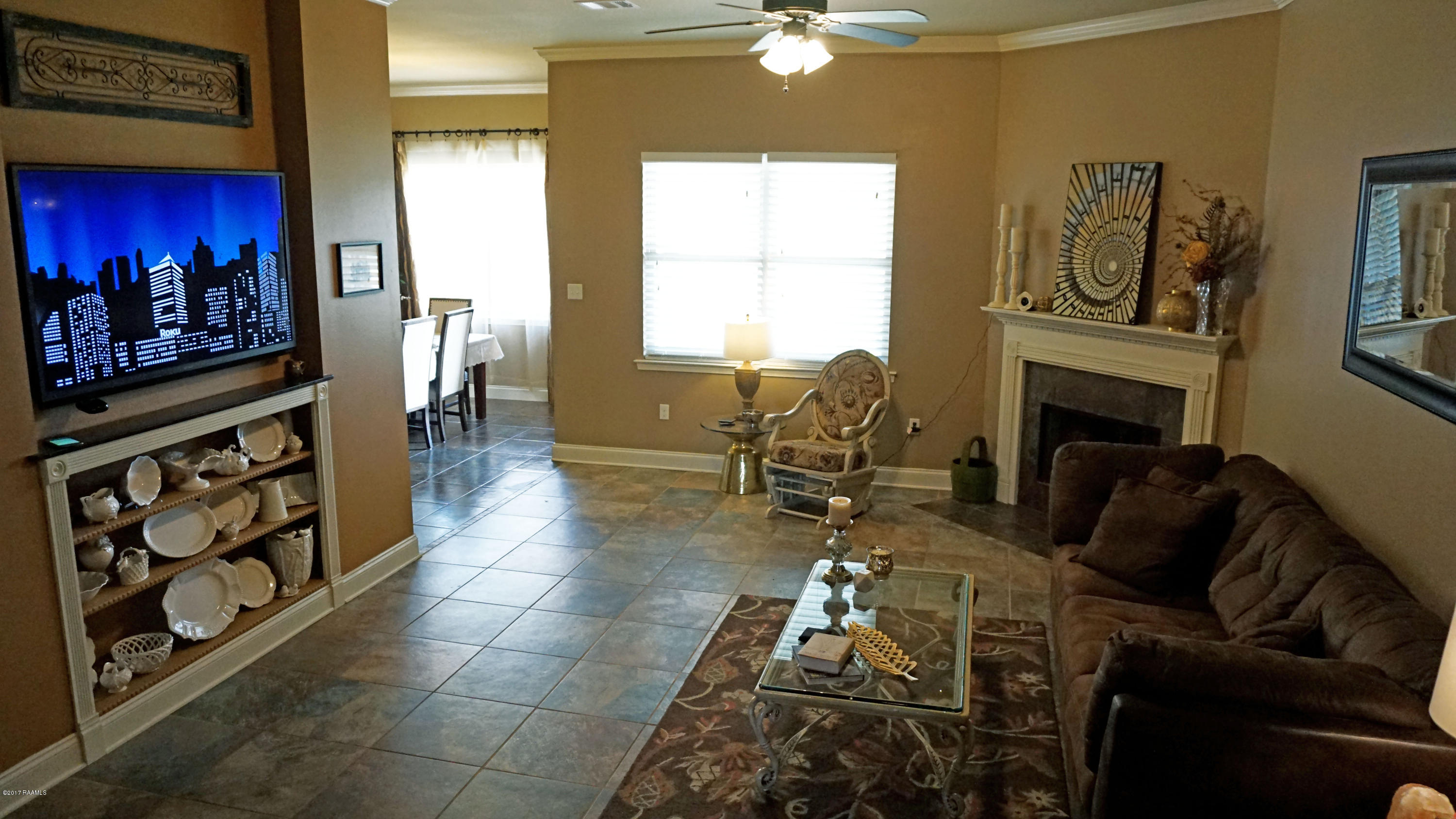 311 Still Waters Road Broussard, LA 70518 - Photo 7 of 29 Front door to living room