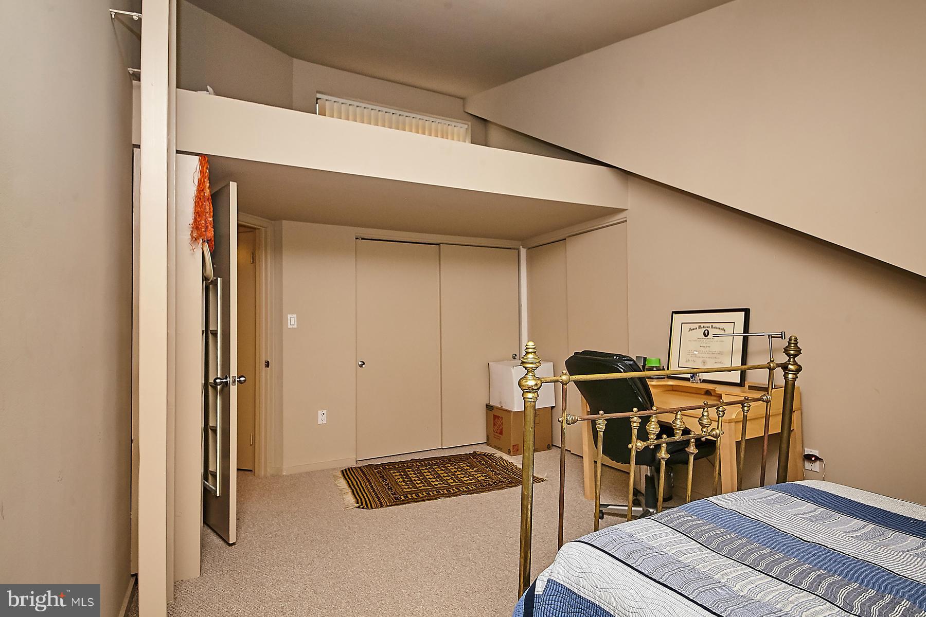 2265 Compass Point Lane Reston, VA 20191 - Photo 24 of 30 a room with furniture a air conditioner vent and a rug