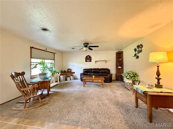 $350,000 | 61 Old School Road, Perryville, MO 63775