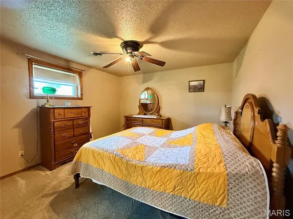 $350,000 | 61 Old School Road, Perryville, MO 63775
