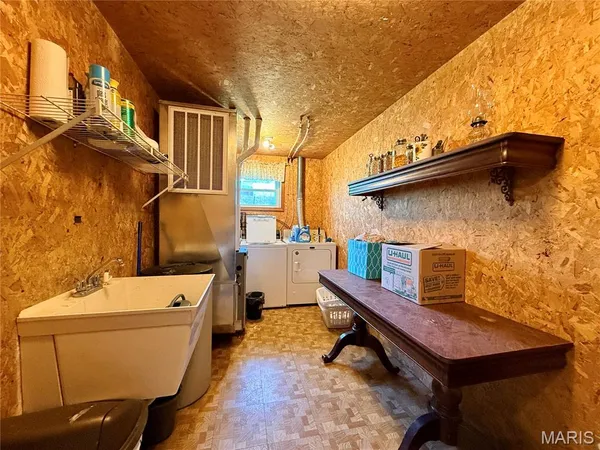 $350,000 | 61 Old School Road, Perryville, MO 63775