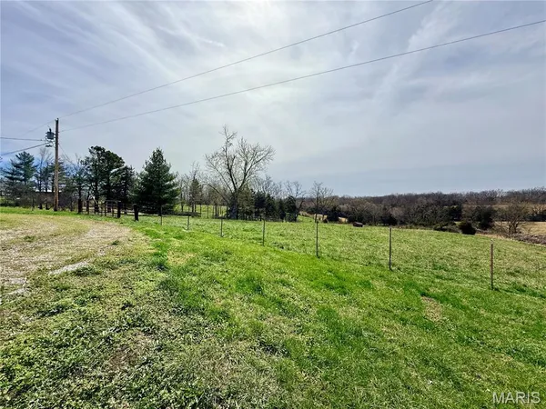 $350,000 | 61 Old School Road, Perryville, MO 63775