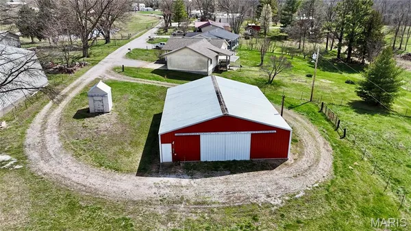 $350,000 | 61 Old School Road, Perryville, MO 63775