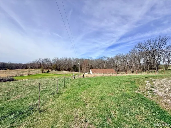 $350,000 | 61 Old School Road, Perryville, MO 63775