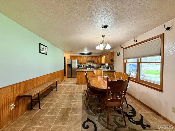 $350,000 | 61 Old School Road, Perryville, MO 63775