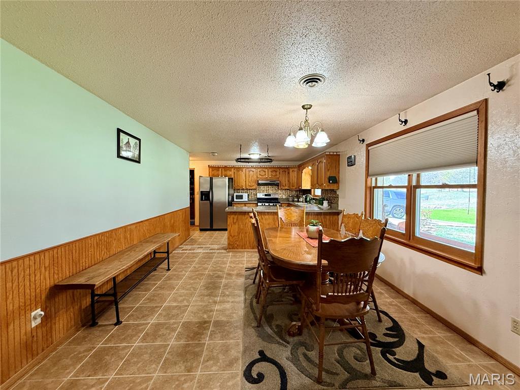 61 Old School Road Perryville, MO 63775 - Photo 5 of 39