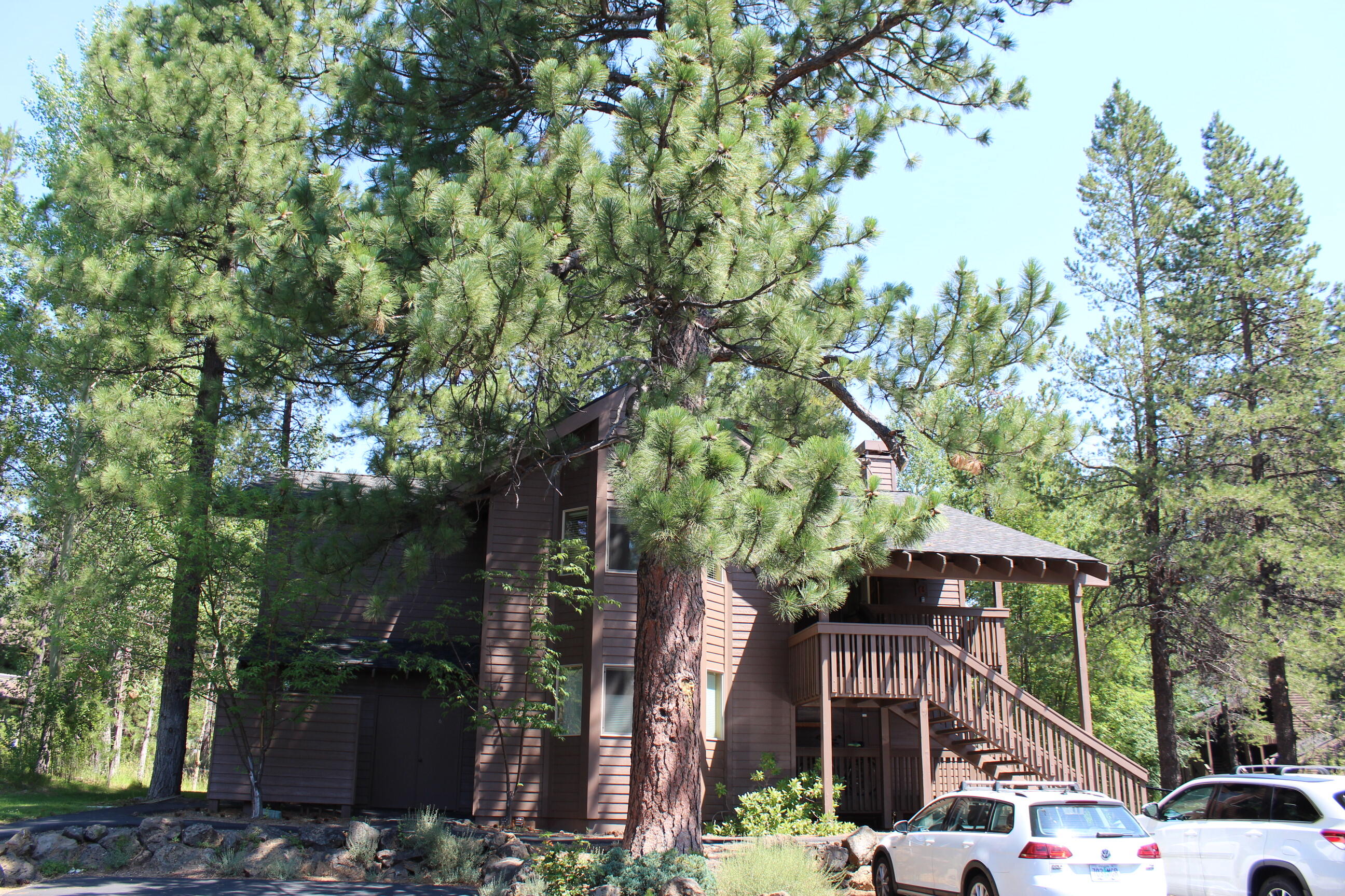 57327 Beaver Ridge Loop, Unit 6D2 Sunriver, OR 97707 - Photo 1 of 30 1-R6