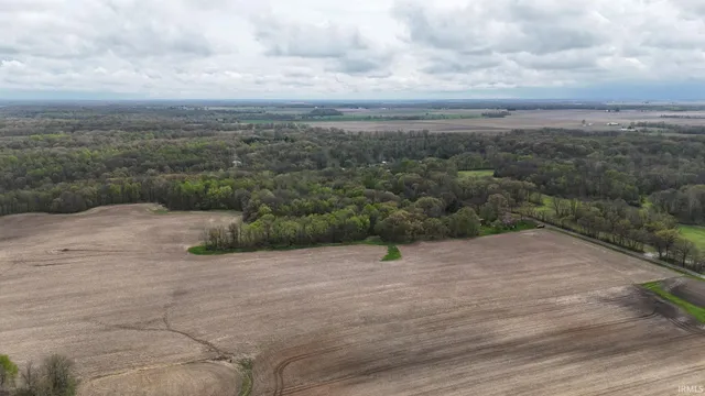 $556,555 | 6898 North State Line Road, Cayuga, IN 47928