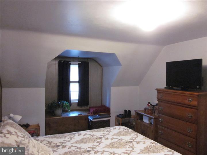 113 Haverford Road Folsom, PA 19033 - Photo 13 of 20 Bedroom - Main