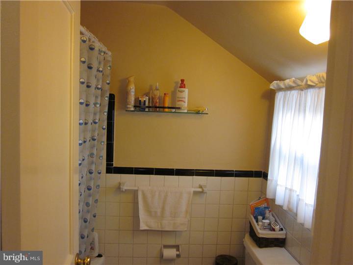 113 Haverford Road Folsom, PA 19033 - Photo 17 of 20 Bathroom