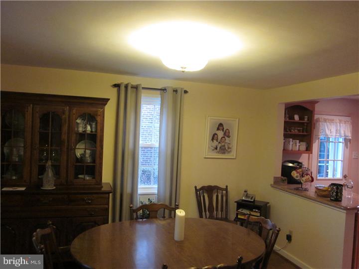 113 Haverford Road Folsom, PA 19033 - Photo 7 of 20 Dining Room