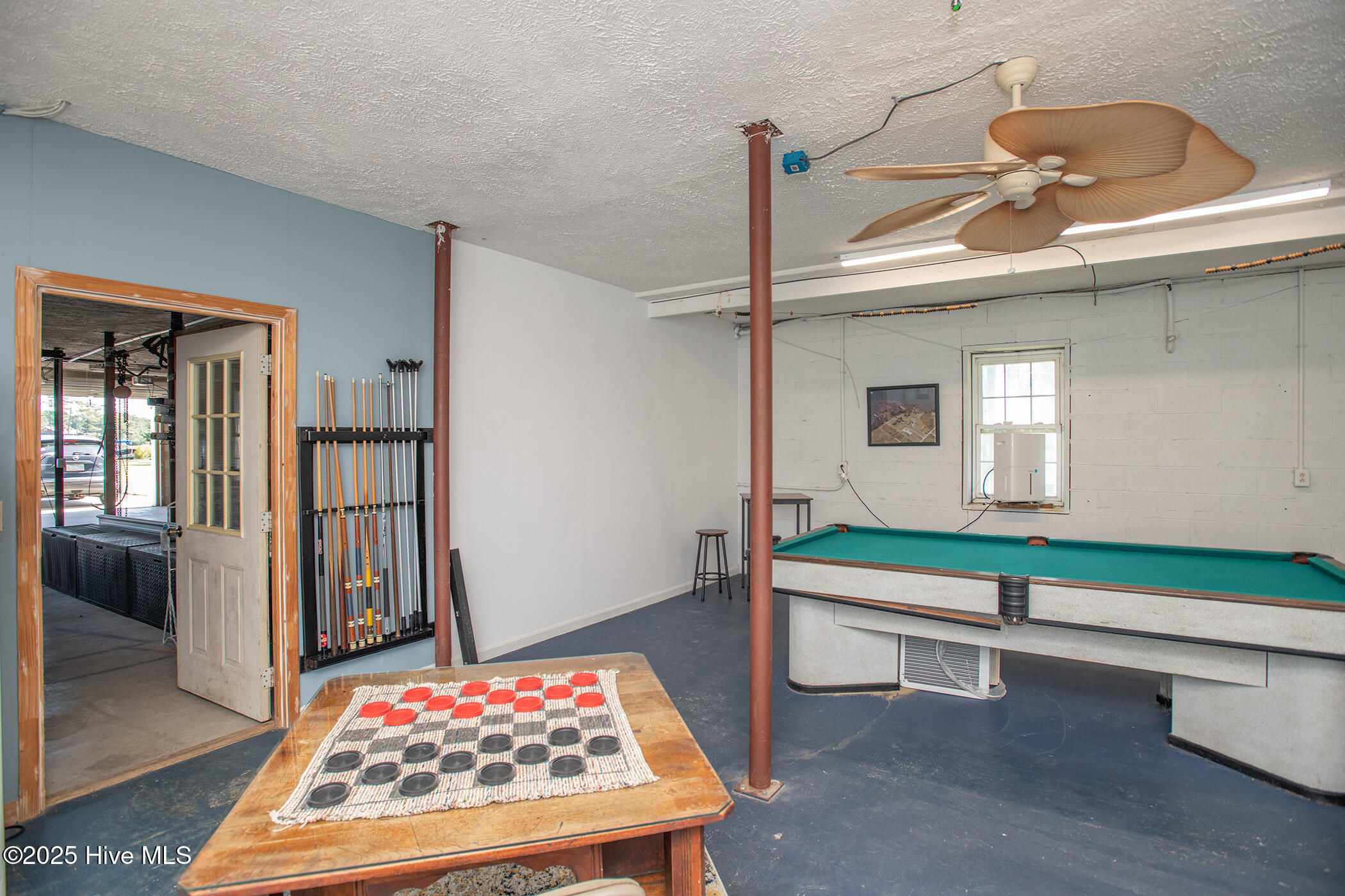 215 Landing Road Beaufort, NC 28516 - Photo 29 of 41 215 LANDING INTERIOR (24)