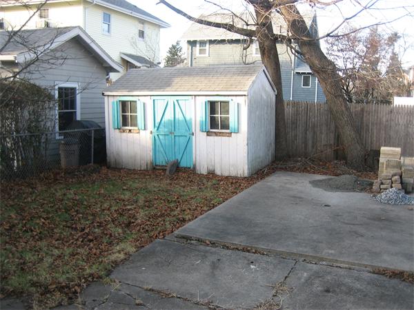 12 Clewley Road Medford, MA 02155 - Photo 4 of 5 Gallery Image 4